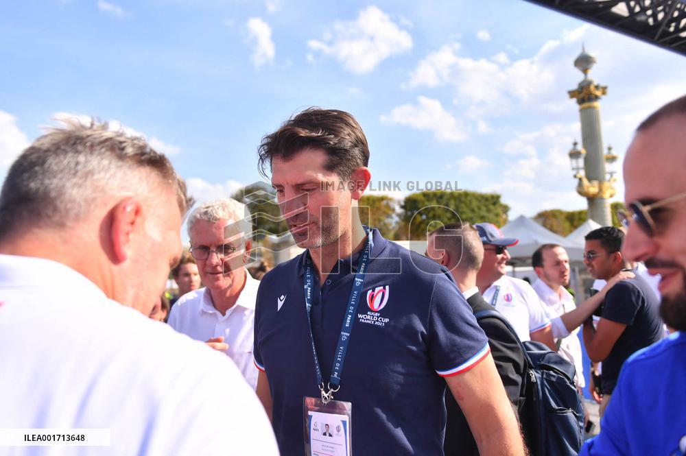Anne Hildalgo Visit To Rugby Village - Paris