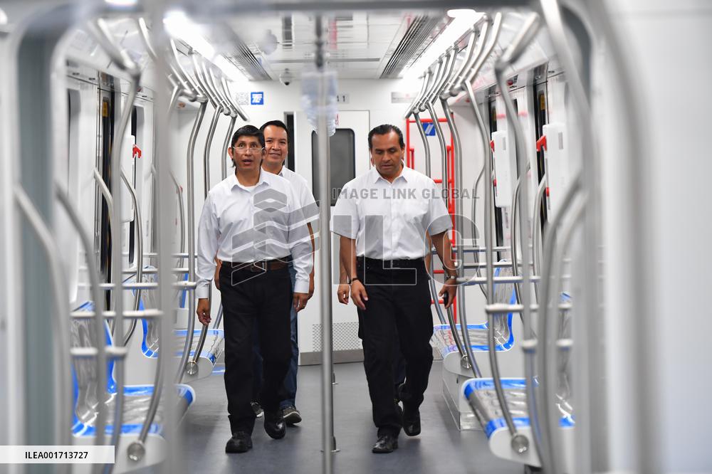 CHINA-HUNAN-ZHUZHOU-MEXICO CITY-LIGHT RAIL (CN)