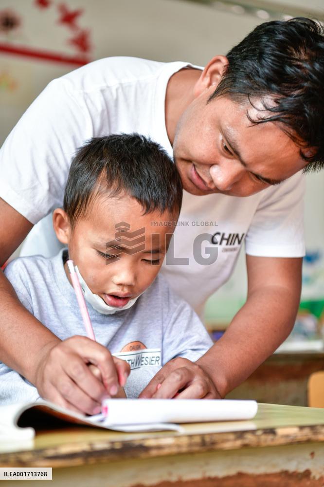 CHINA-GUIZHOU-GUIDING-TEACHING POINT-TEACHER (CN)