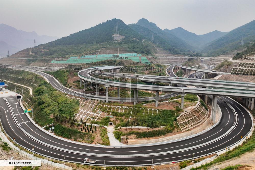 The First Zero-carbon Expressway Jinan-Weifang Under Construction in China