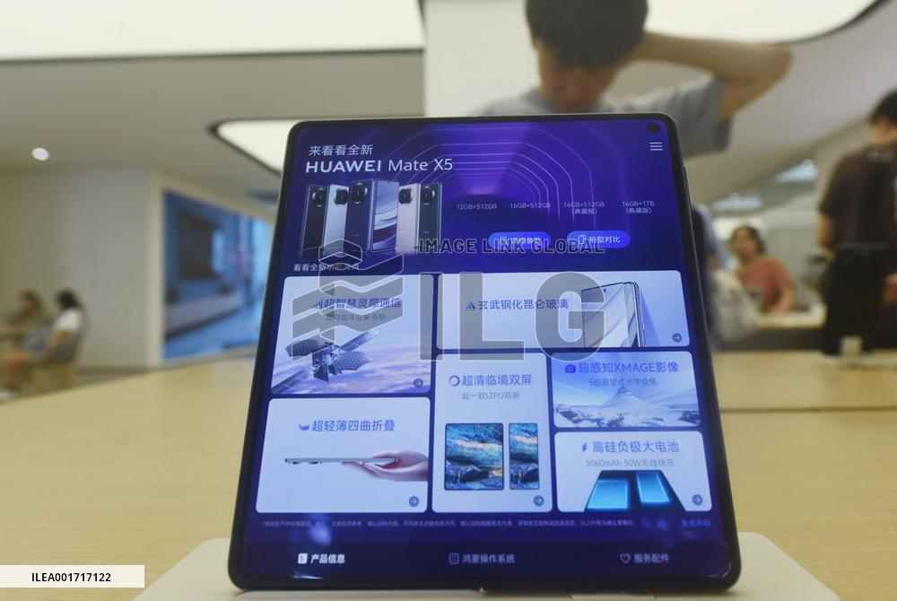 Huawei Latest Foldable Screen Phone Mate X5