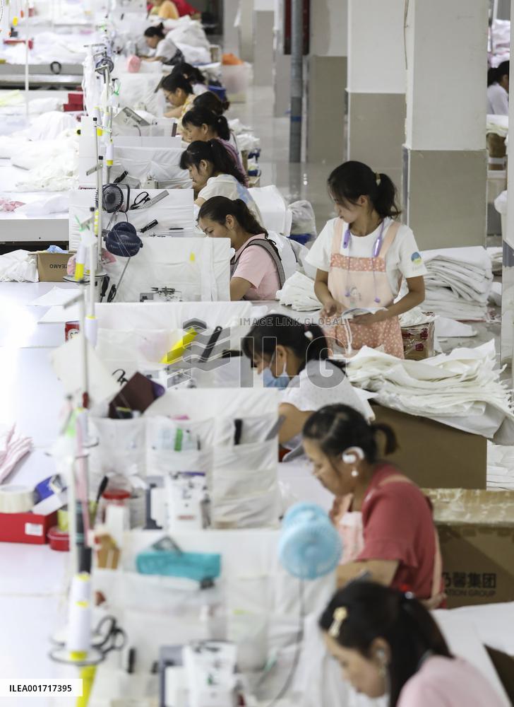 China Manufacturing Industry Down Bedding Products