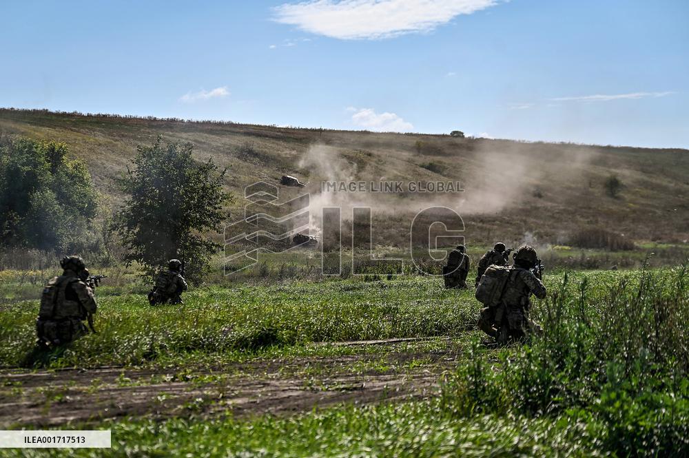 Platoon training of 3rd Assault Brigade