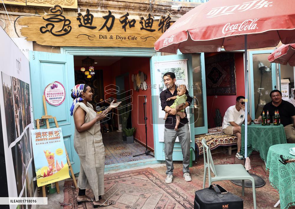 CHINA-XINJIANG-KASHGAR-TRANSNATIONAL MARRIAGE-TANZANIA-CAFE (CN)
