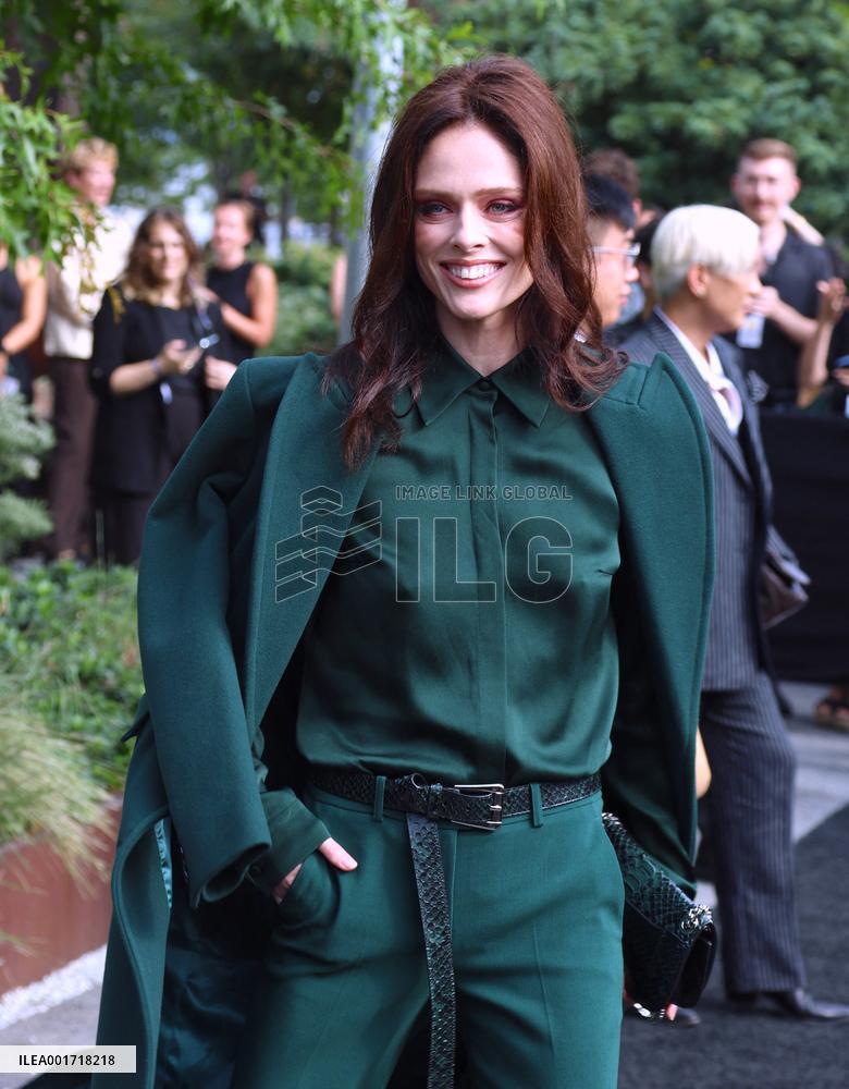 NYFW - Celebs At The Michael Kors Show