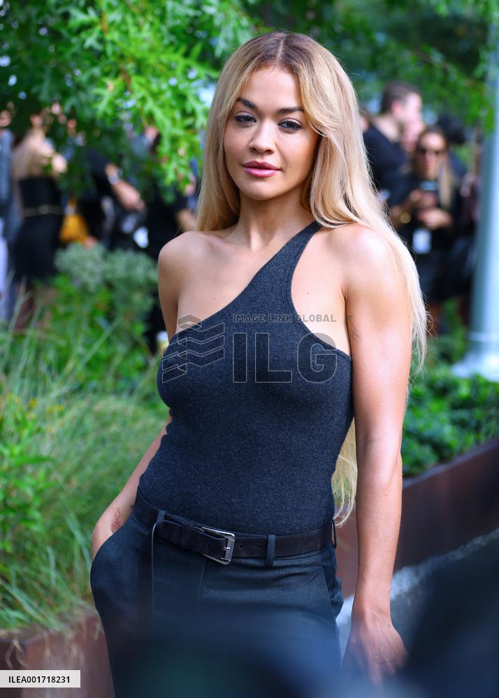 NYFW - Celebs At The Michael Kors Show