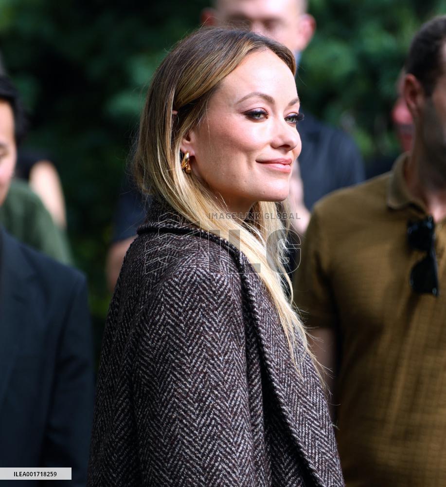 NYFW - Celebs At The Michael Kors Show