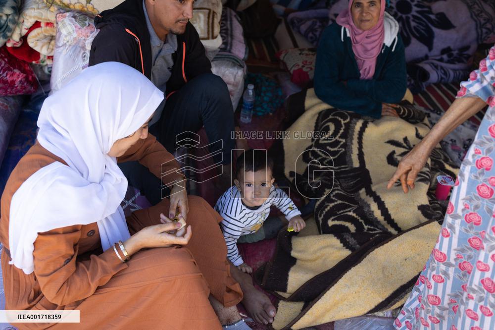 Organisation in the mountain village after the earthquake - Tafeghaghte