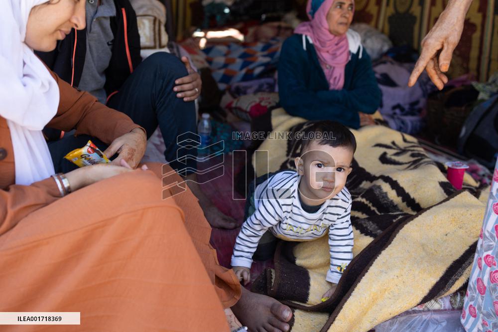 Organisation in the mountain village after the earthquake - Tafeghaghte