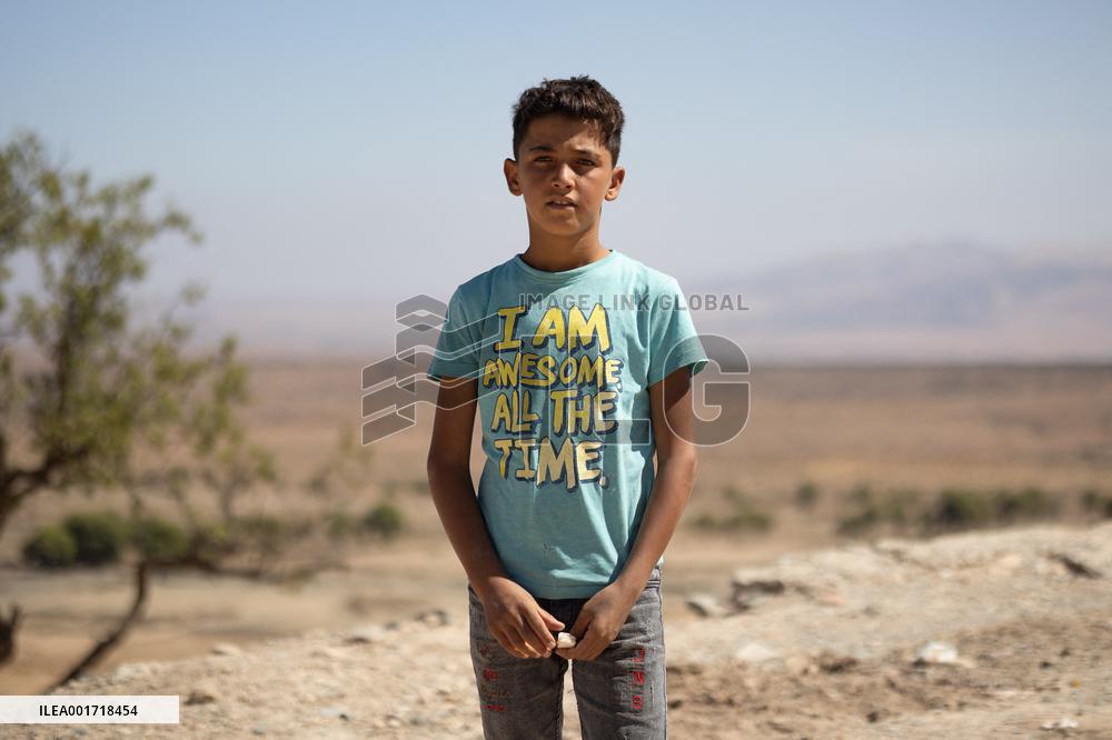 Organisation in the mountain village after the earthquake - Tafeghaghte