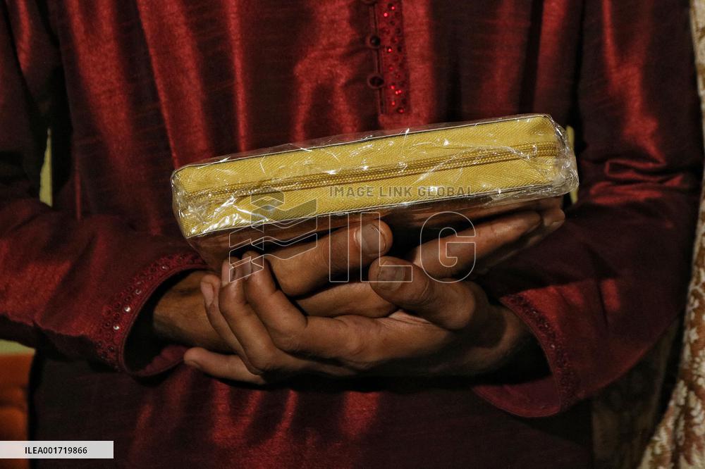 Muslim Brides Join A Mass Wedding - India