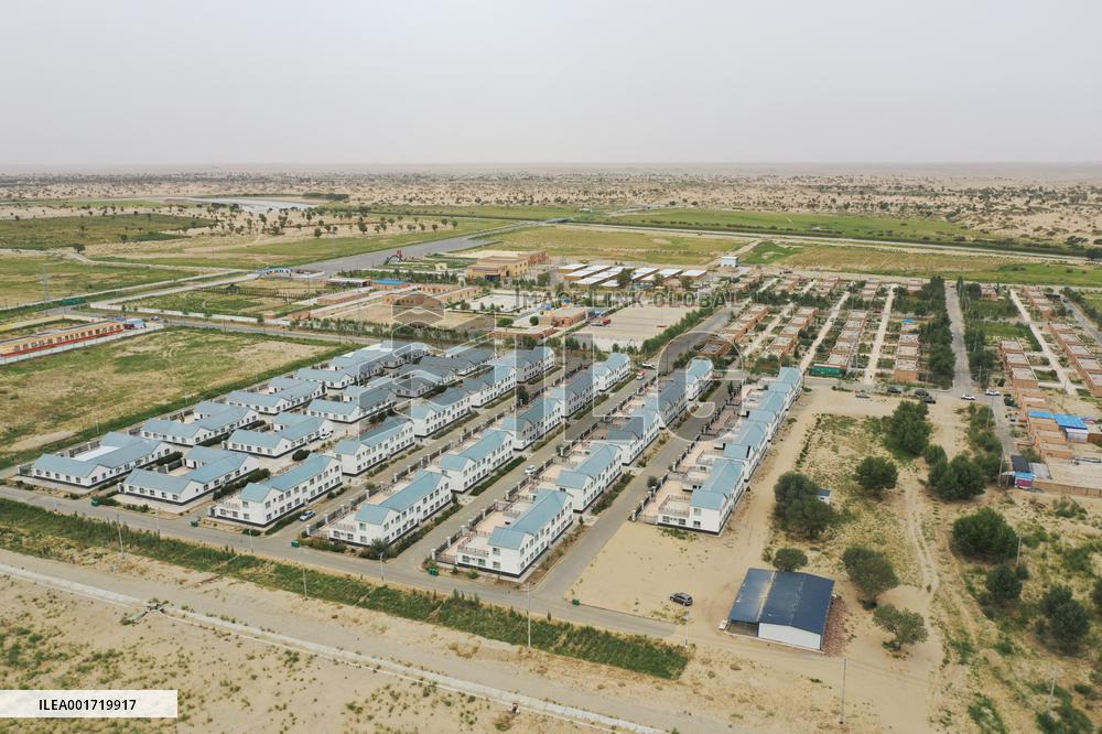 Xinhua Headlines: Megaproject powers clean energy shift in southern Xinjiang