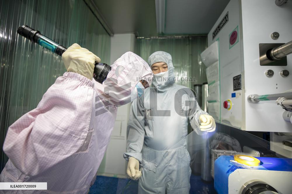 China Manufacturing Industry High Transmittance Conductive Film Materials