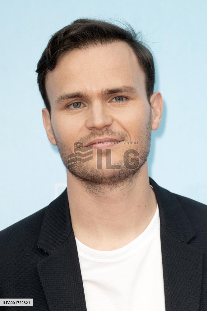 25th TV Fiction Festival - Demain nous appartient photocall - La Rochelle - Day One