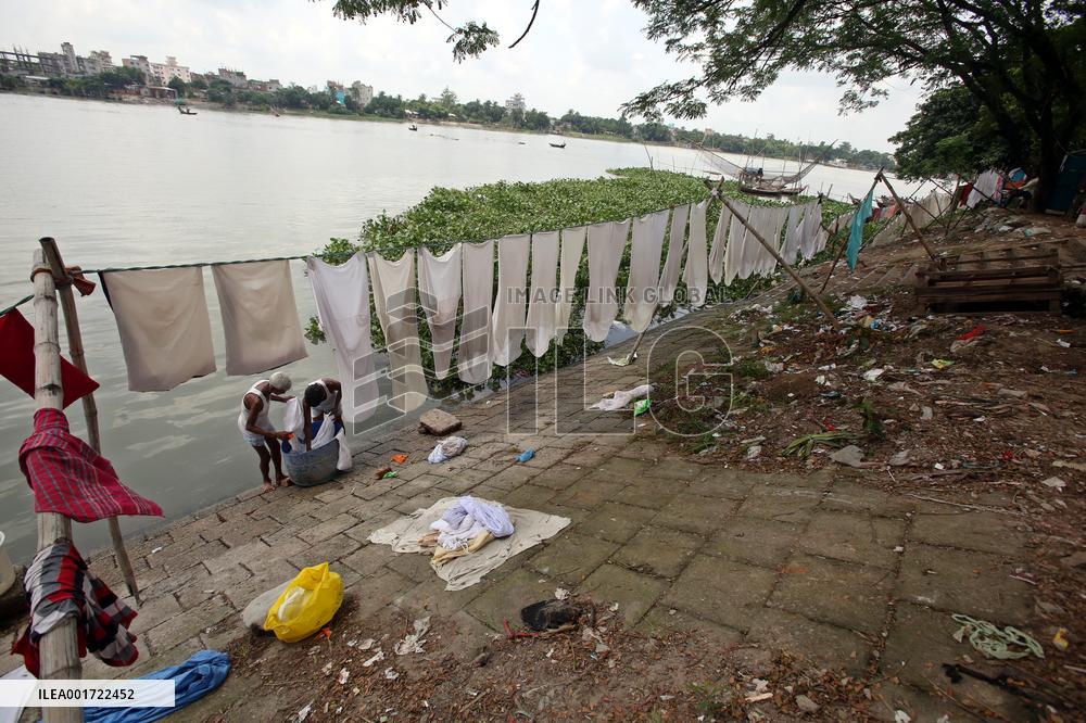 Plastic Sheets Repurposed - Dhaka