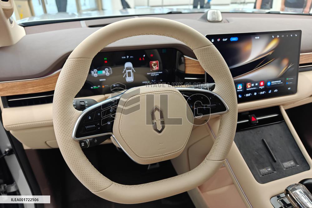Huawei AITO M7 New Energy Vehicle