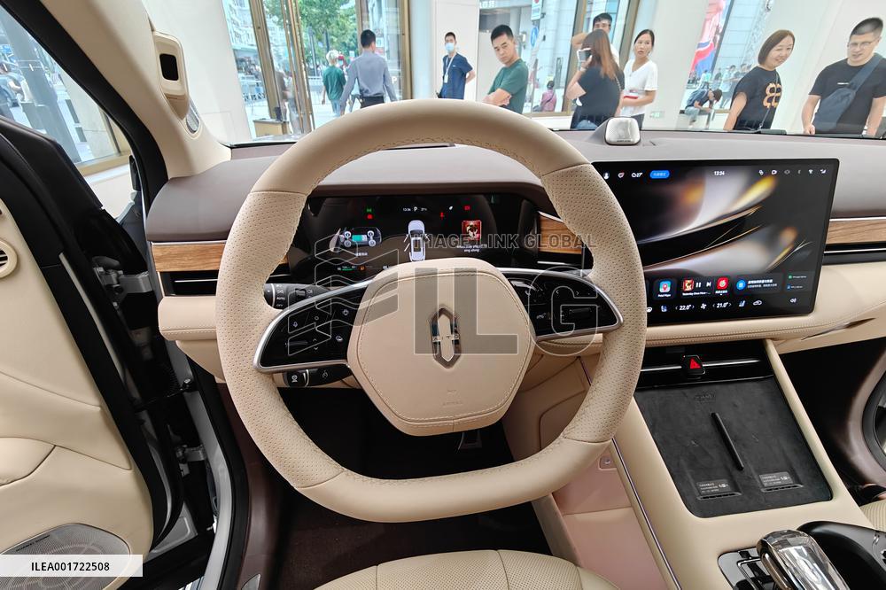 Huawei AITO M7 New Energy Vehicle