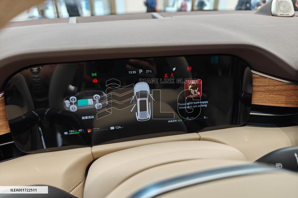 Huawei AITO M7 New Energy Vehicle