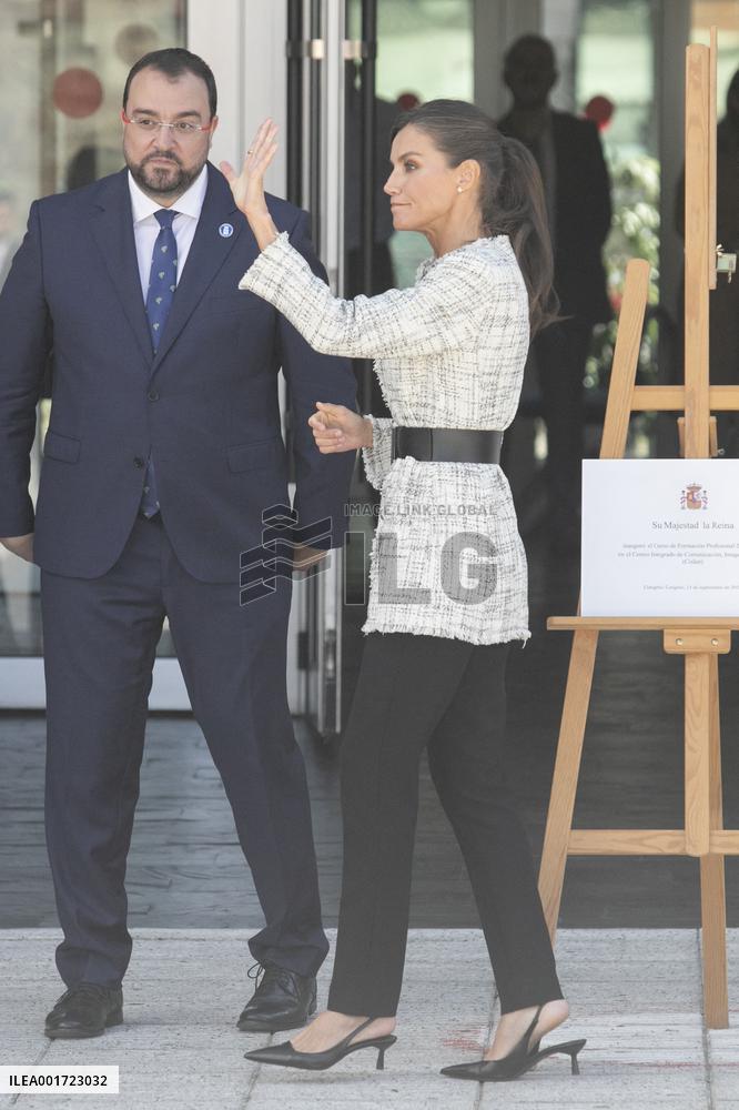 Queen Letizia Attends A School Opening - Madrid