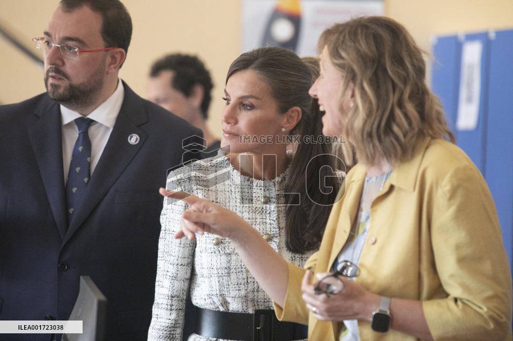 Queen Letizia Attends A School Opening - Madrid