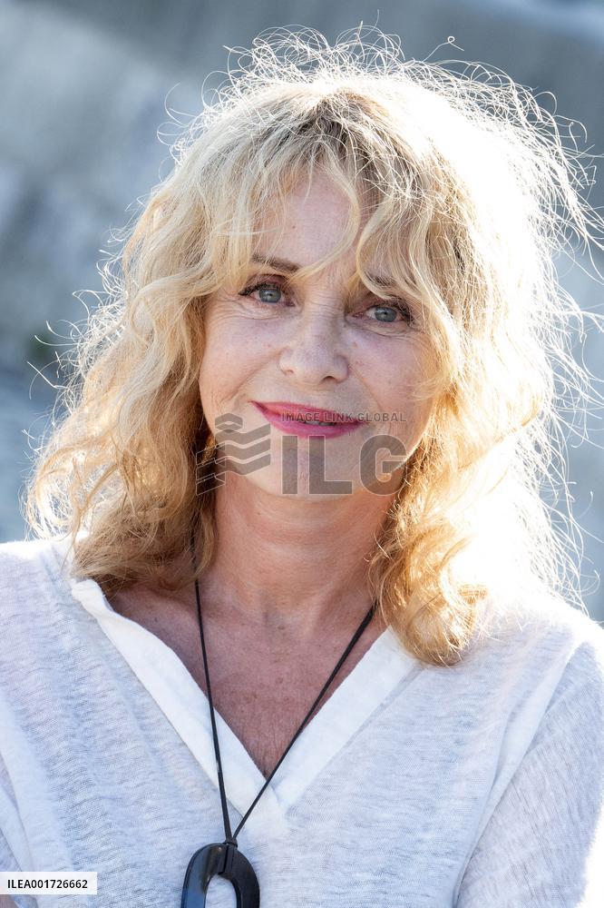 25th TV Fiction Festival - Scenes de menages Photocall - Day Two