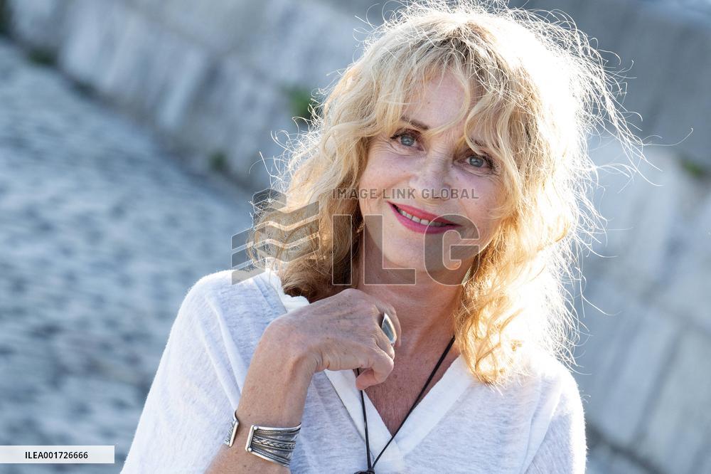 25th TV Fiction Festival - Scenes de menages Photocall - Day Two