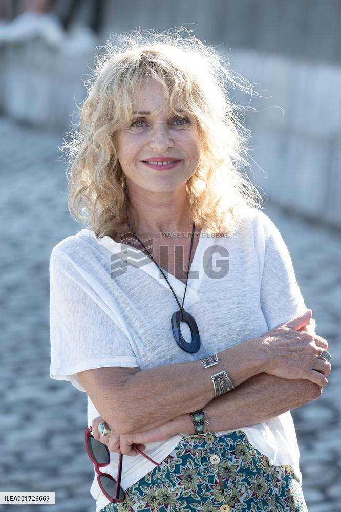 25th TV Fiction Festival - Scenes de menages Photocall - Day Two