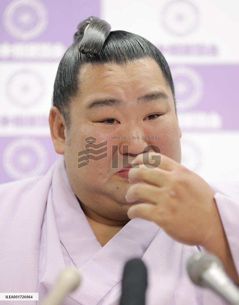 Sumo: Ex-makuuchi wrestler Tokushoryu retires