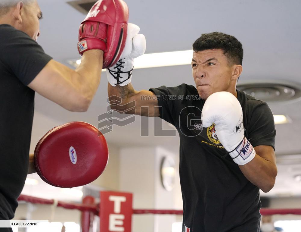 Boxing: Mexico's Luis Guzman