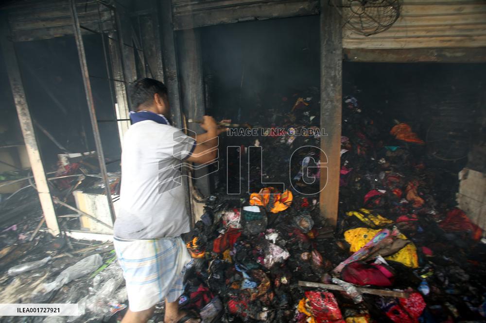 Hundreds Of Shops Gutted In Market Fire - Bangladesh