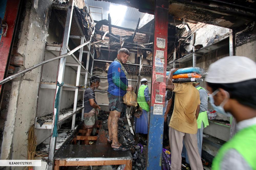 Hundreds Of Shops Gutted In Market Fire - Bangladesh