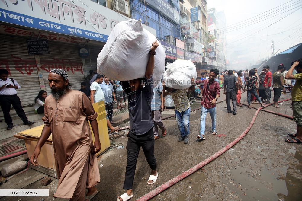 Hundreds Of Shops Gutted In Market Fire - Bangladesh