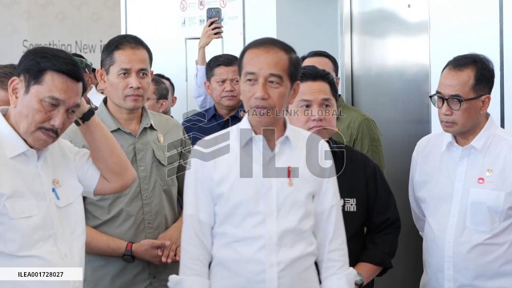 Indonesian president takes ride on Jakarta-Bandung High-Speed Railway