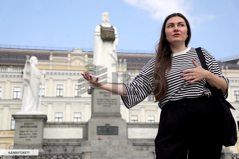 Bulletproof suit for Ukrainian servicewomen presented in Kyiv