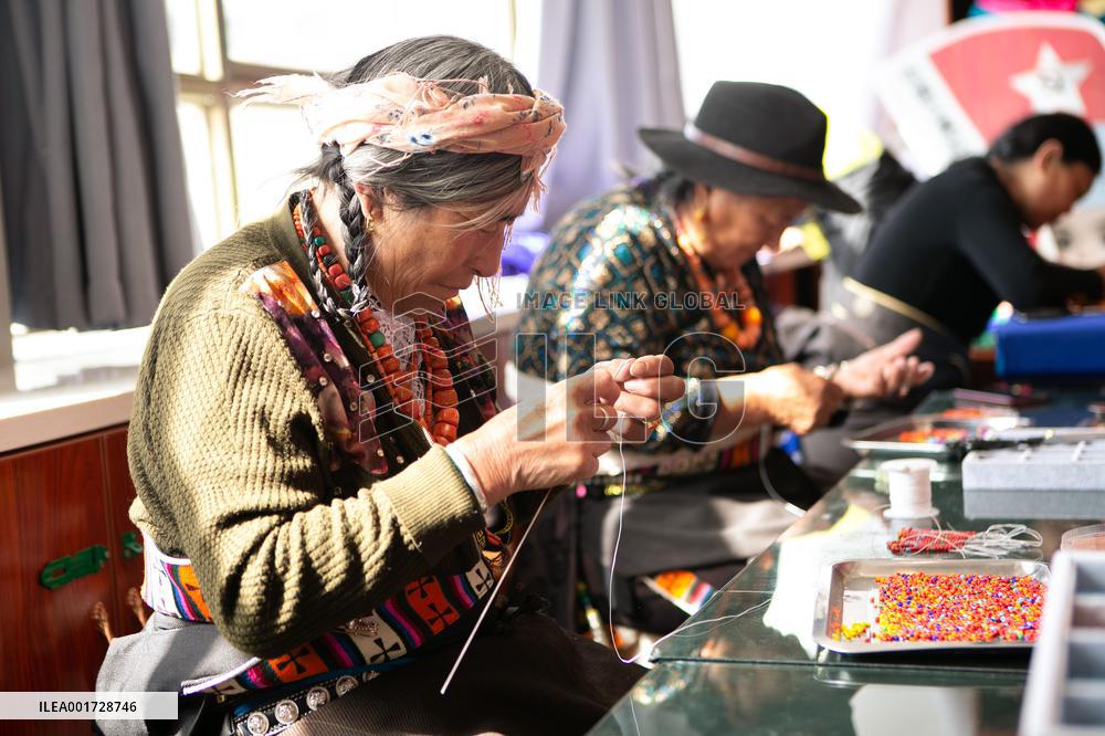 CHINA-SICHUAN-RUOERGAI COUNTY-HANDMADE DOLLS (CN)