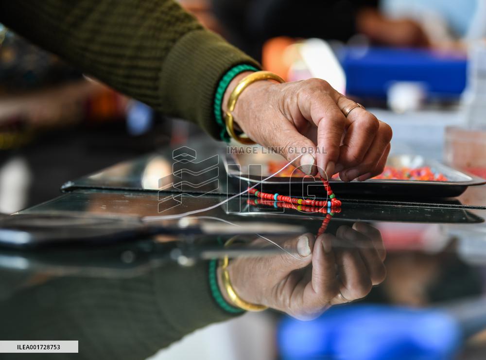 CHINA-SICHUAN-RUOERGAI COUNTY-HANDMADE DOLLS (CN)