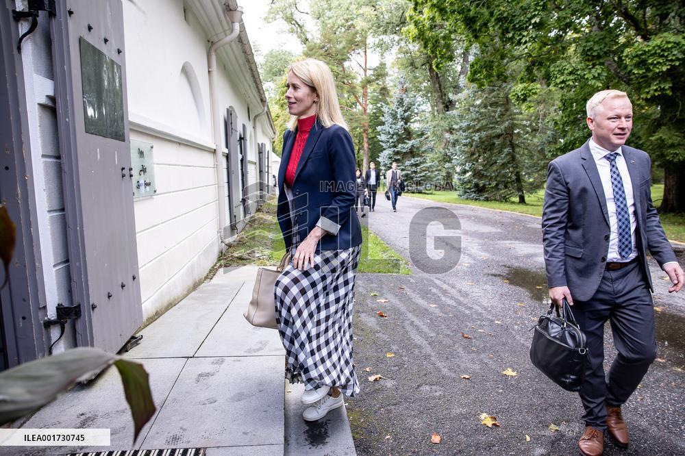 Discussion for state budget