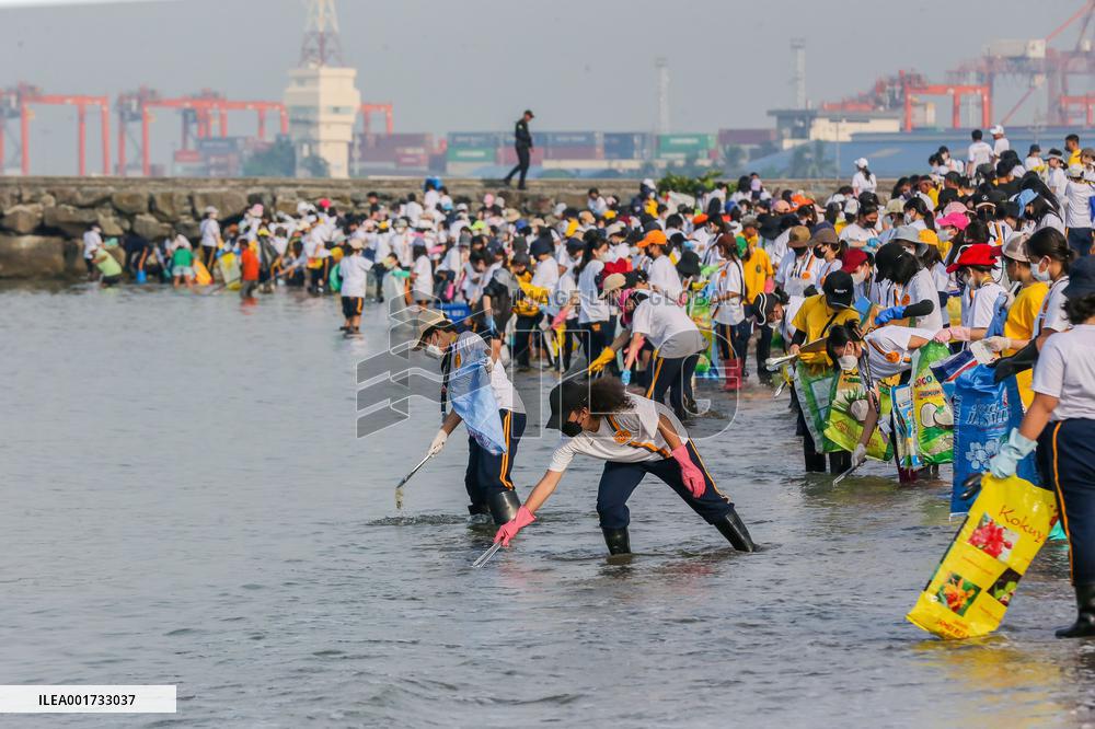 PHILIPPINES-MANILA-INT'L COASTAL CLEANUP DAY