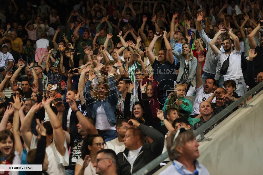 (SP)SLOVENIA-LJUBLJANA-FOOTBALL-CHARITY MATCH