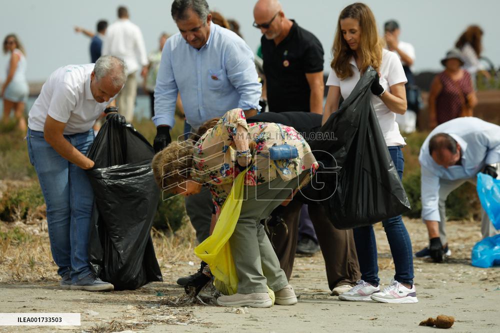 Queen Sofia at a Clean Beach campaign - Spain