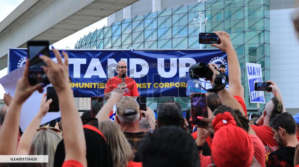 U.S.-UAW-AUTO WORKER-STRIKE