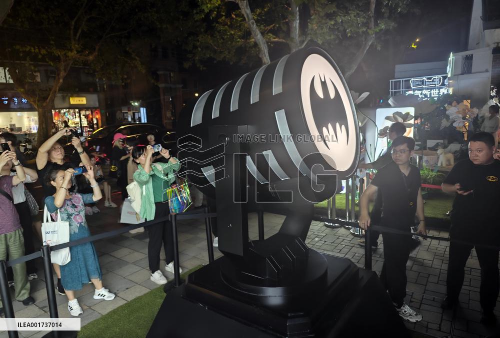 Chinese DC Comics Fans Celebrate Batman Day in Shanghai