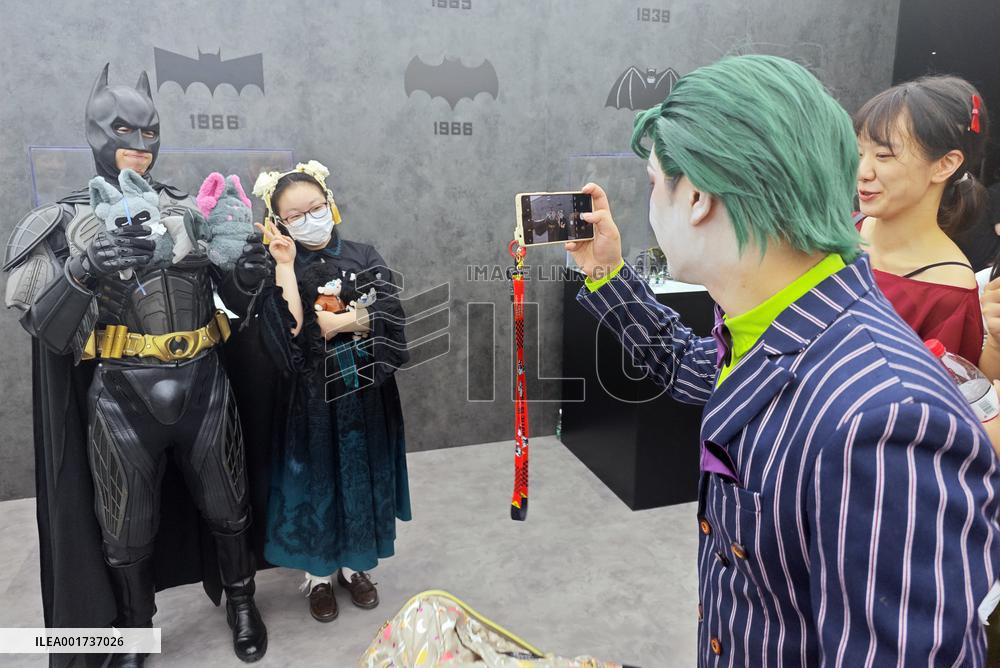Chinese DC Comics Fans Celebrate Batman Day in Shanghai