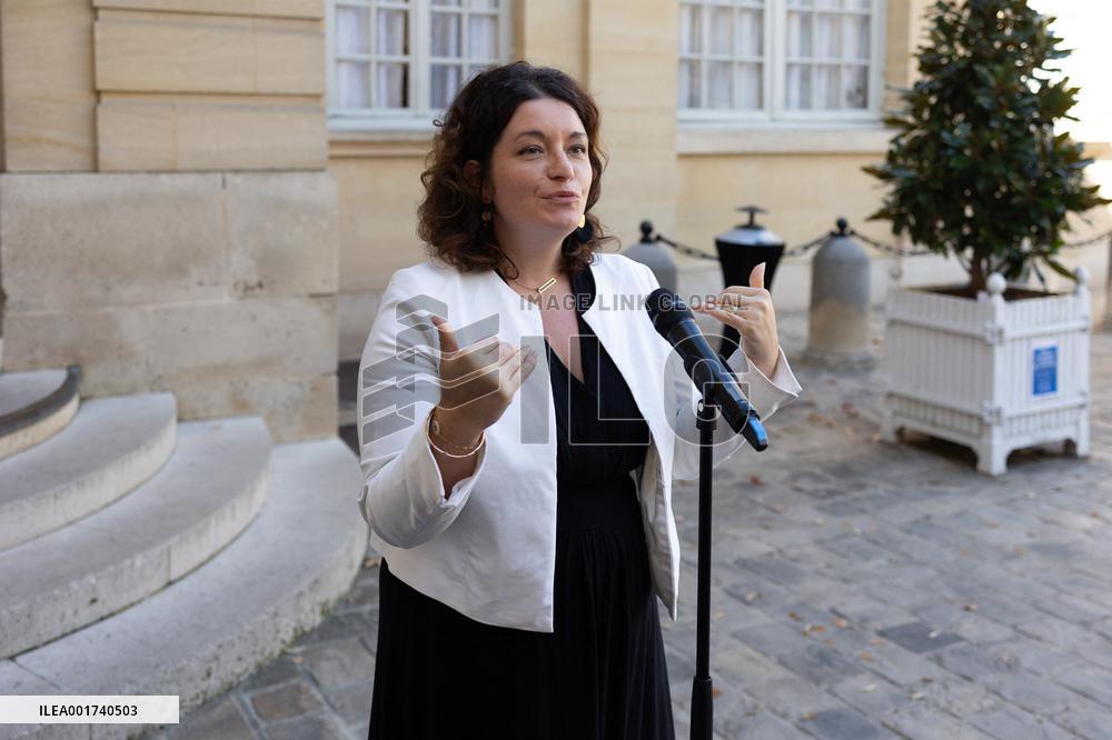 Prime minister meeting to present the ecological planning - Paris