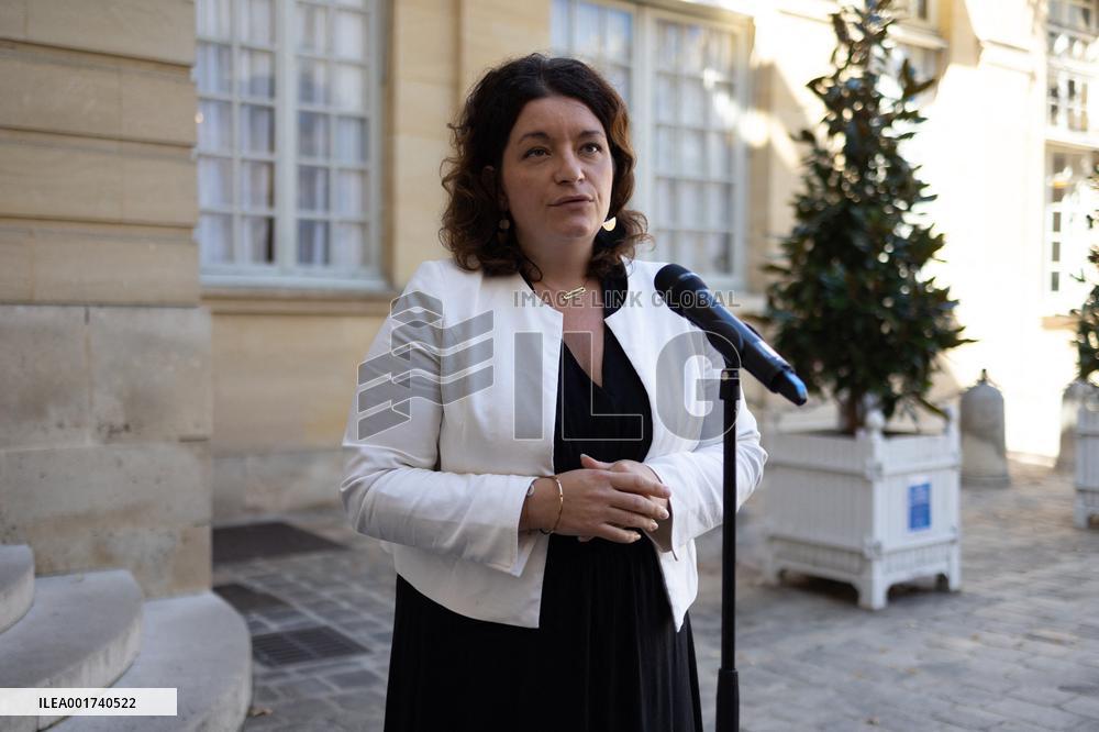 Prime minister meeting to present the ecological planning - Paris