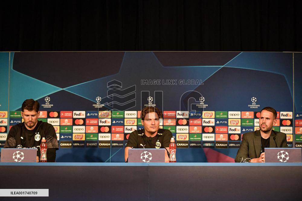 Champions League Football - Borussia Dortmund training session - Paris