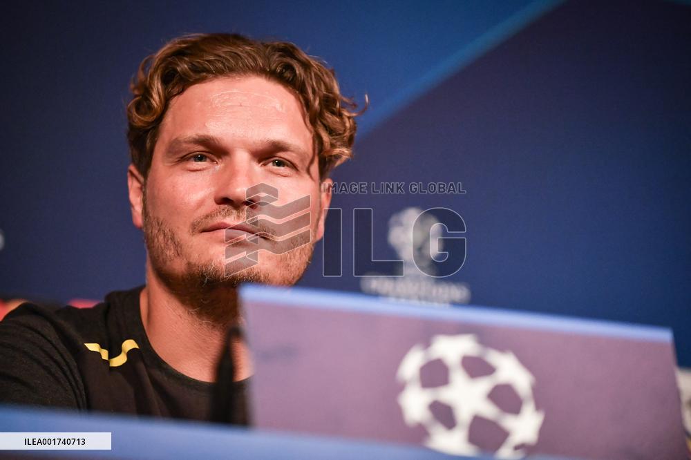Champions League Football - Borussia Dortmund training session - Paris