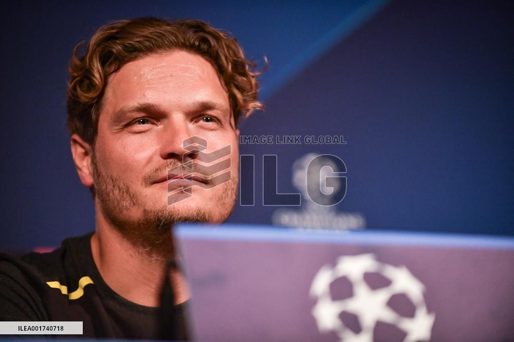 Champions League Football - Borussia Dortmund training session - Paris