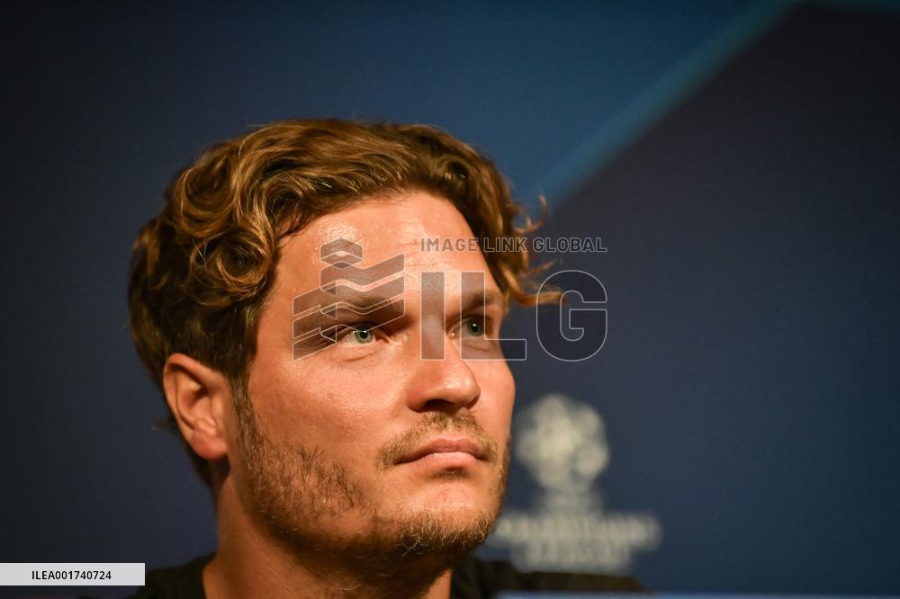 Champions League Football - Borussia Dortmund training session - Paris