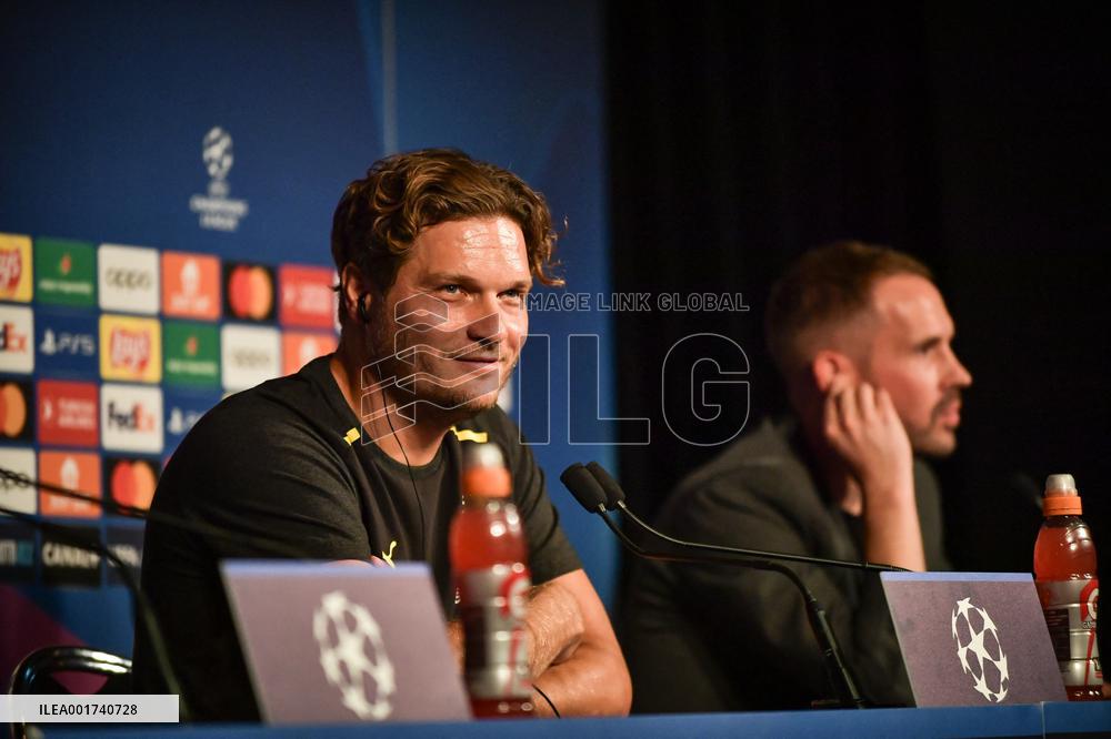 Champions League Football - Borussia Dortmund training session - Paris